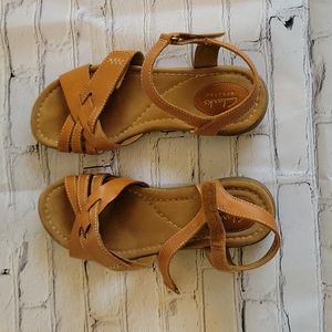 Clark's, size 7.5, camel colored